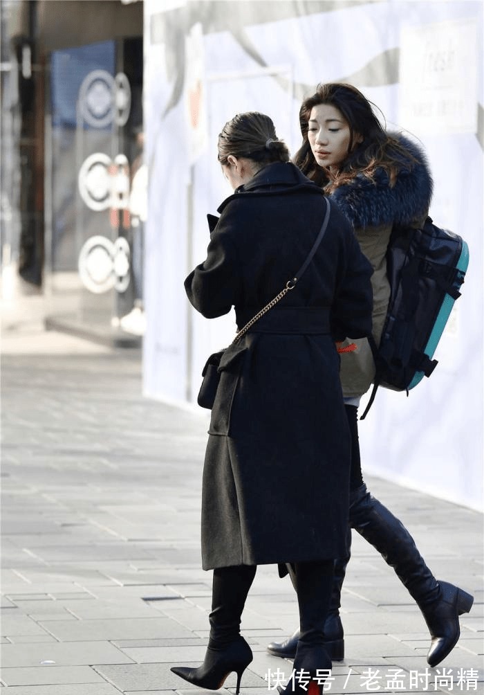 高跟鞋|尖头细跟长靴,设计很独特,鞋尖比较长,搭配黑色呢子大衣