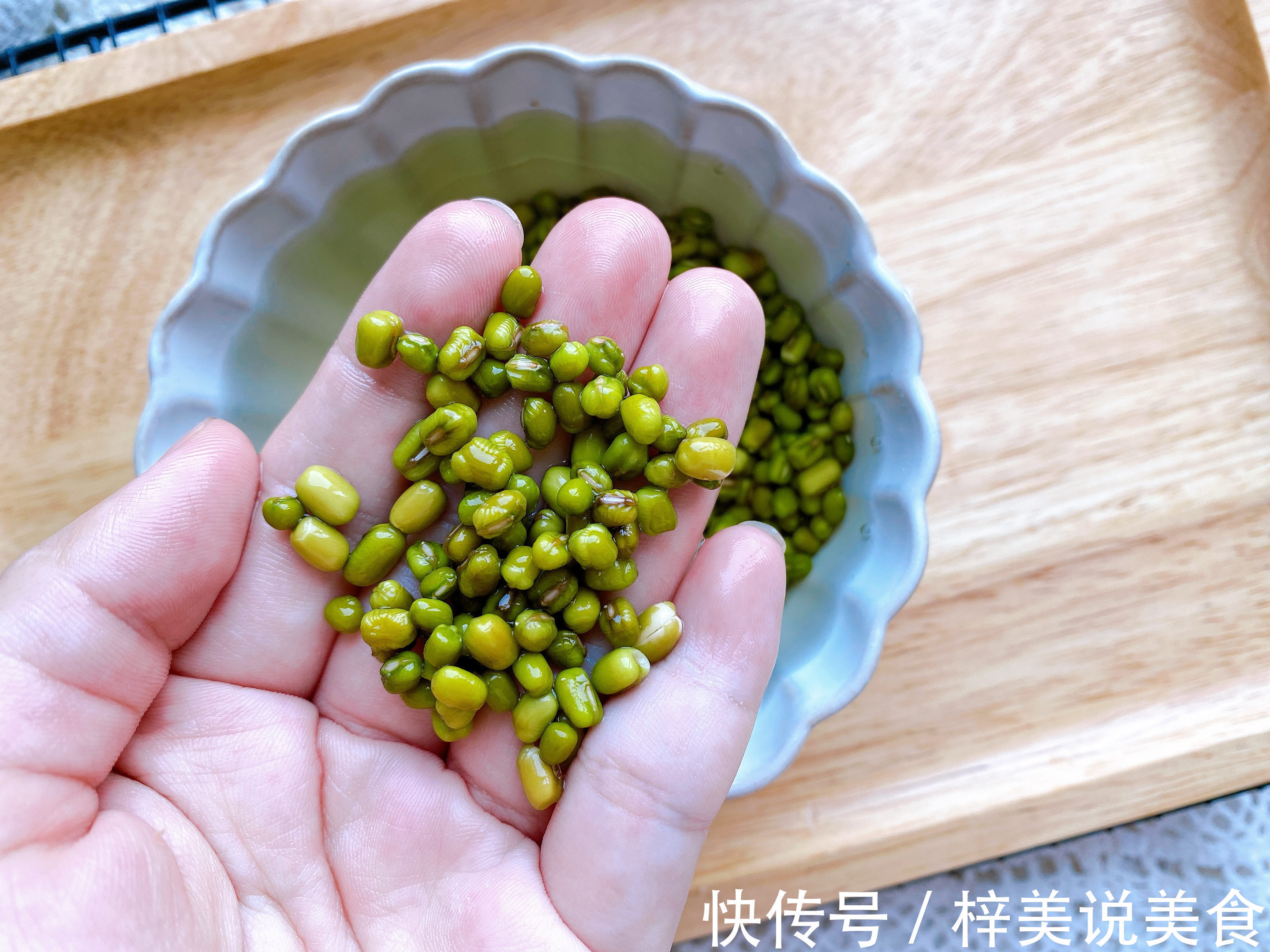 2节莲藕1把绿豆，炖出最适合秋天的汤，清热降火健脾补钙，超好喝