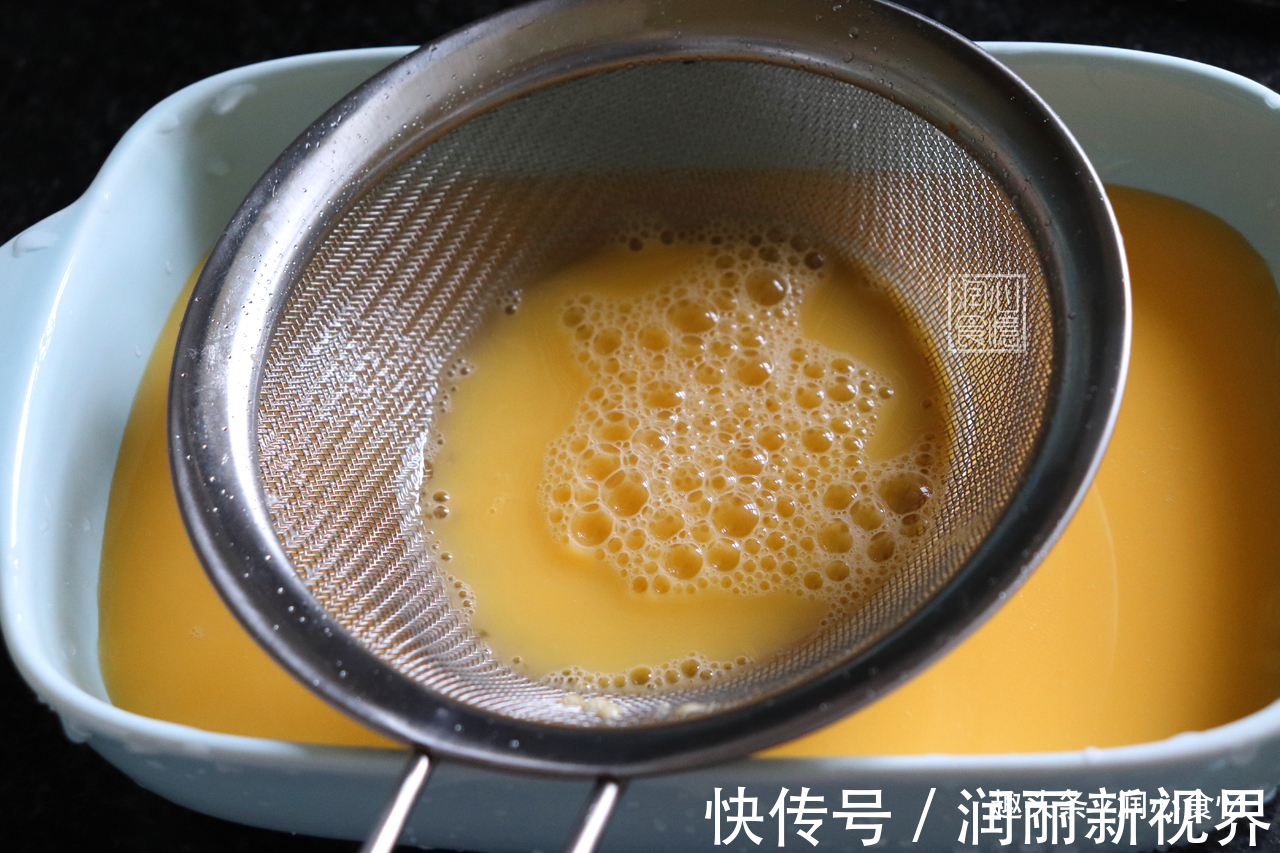 粗糙|水蒸蛋，很多人第一步就错了！难怪碗底咸蛋起泡，口感粗糙不嫩滑