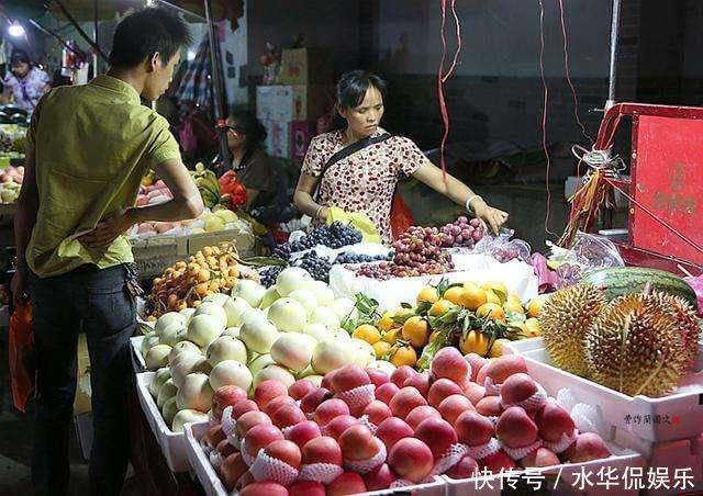 孩子|孩子1岁前不要吃这3种水果,对宝宝健康影响大,父母别大意