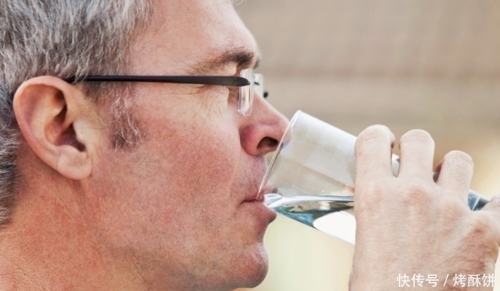 睡眠时间|脑供血不足的人，3件事坚持20天，“打通”血管，改善脑供血