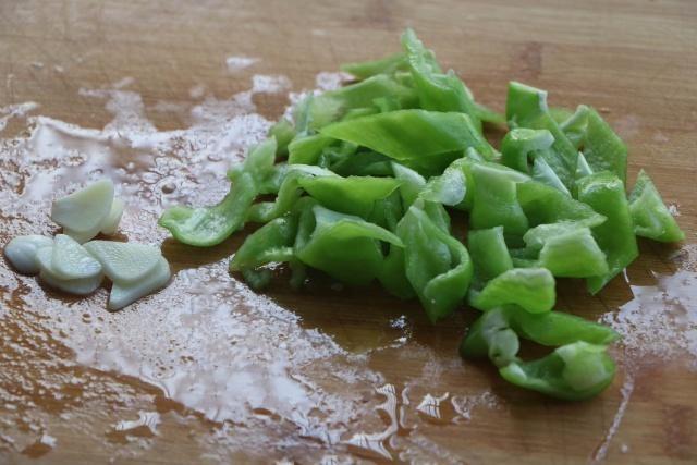 失眠|夜里总失眠试试这菜,静心养神,改善睡眠,让人一觉睡到自然醒