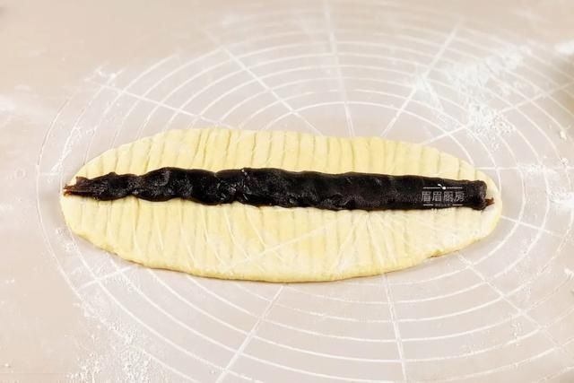 玉米这样做,比面包还好吃,不用烤箱,锅里蒸一蒸就搞定