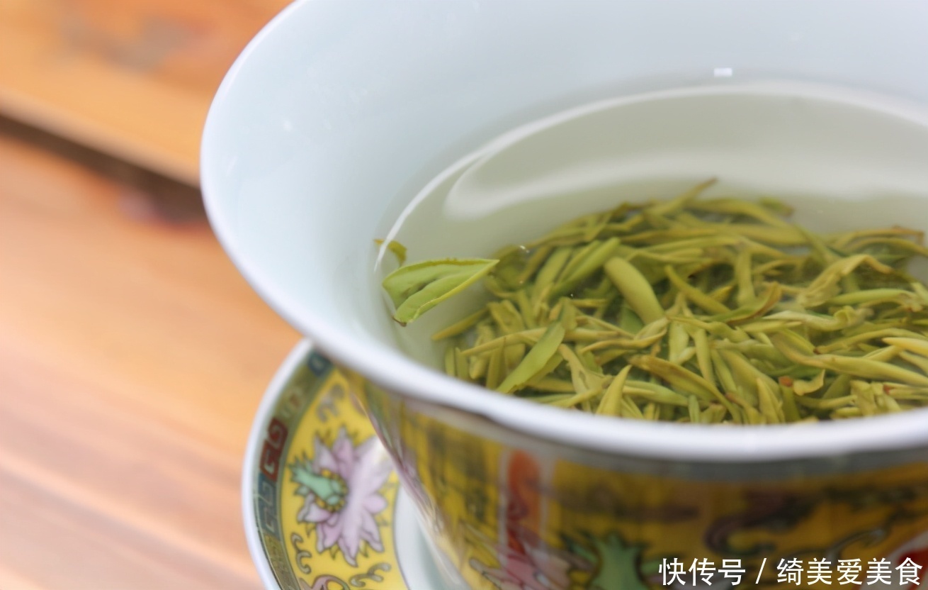 茶叶|生活中哪些材料富含钾元素,该怎么处理拿来养花?