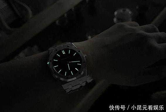 夏季|男士夏季的钢表也要休闲风，爱彼皇家橡树，硬汉都绕不过的一块表