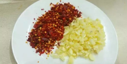 猪蹄这个做法最馋人，每次做都不够吃，光听名字就流口水