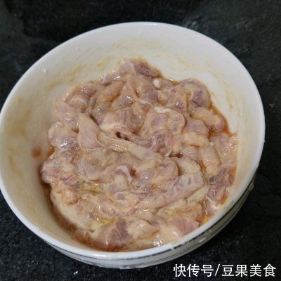 最详细的莴笋炒肉的做法，再学不会我也没办法了