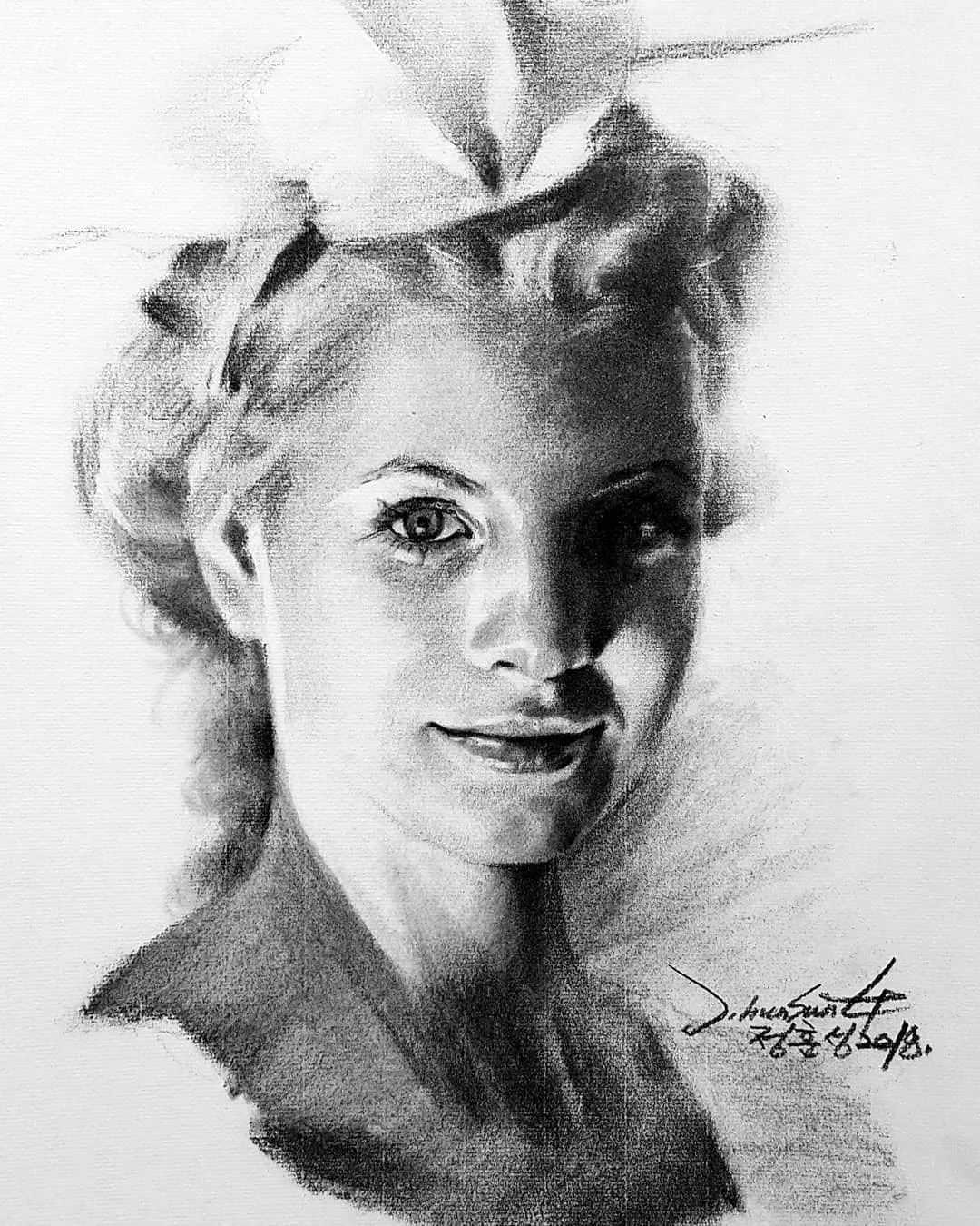 小孩童$画皮画骨难画魂,他用木炭条把肖像画活了