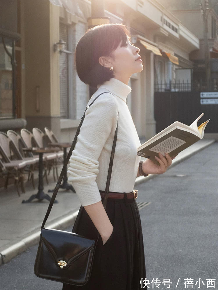 穿搭|答应我,冬天一定要给自己买一件白色毛衣,让你美得温柔又高级