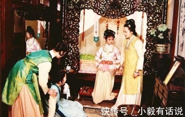 红楼梦人物论$司棋被赶出紫菱洲时,为何哭得如此绝望?一切皆因迎春的一个谎言