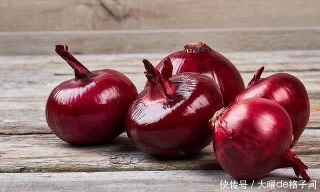 悄悄|血脂高怎么办?建议多吃这几种食物,血脂会“悄悄”降下来!