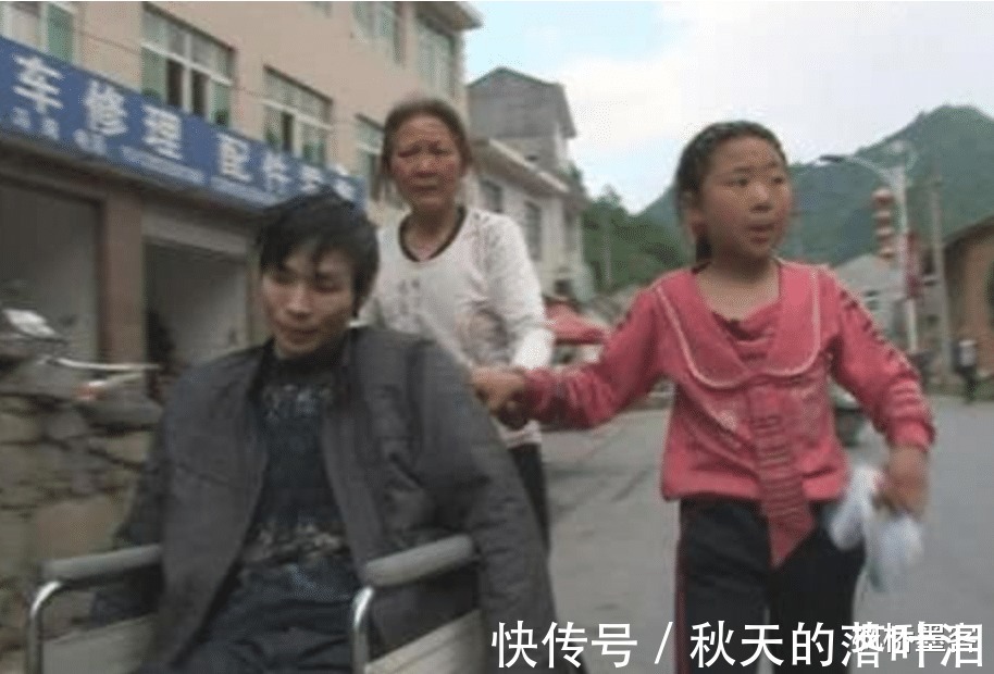 爷爷奶奶|农村女孩上节目入戏太深,染上公主病,回村后哭着要“富爸爸”