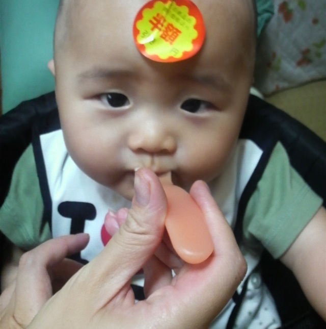 脾虚|孩子积食浑身病儿科医生教你个窍门,在家轻松做,消食可快了