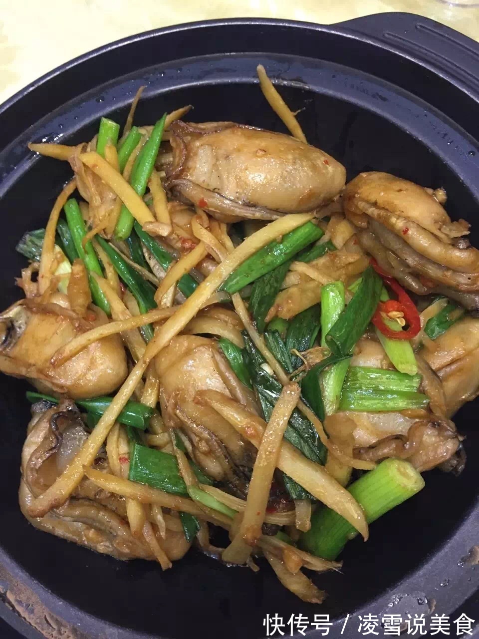 女性不想老的快，每天来几口此菜，皱纹大肚子不见了，失眠也好了