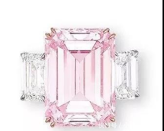 粉钻|破纪录!拍卖史上最大的艳彩紫粉红钻石1