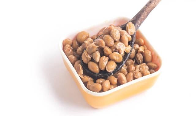 甘油三酯高多少就必须吃药呢?医生告诉你这样做,不吃药也能降甘油三酯