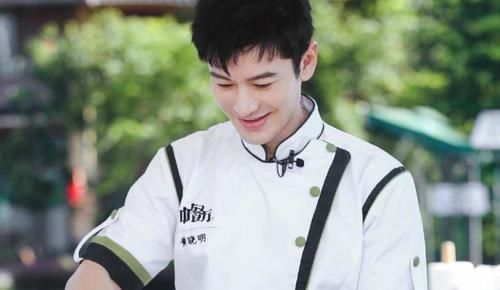 《中餐厅5》到底输在哪？赵丽颖张亮林述巍的返场暴露了所有问题