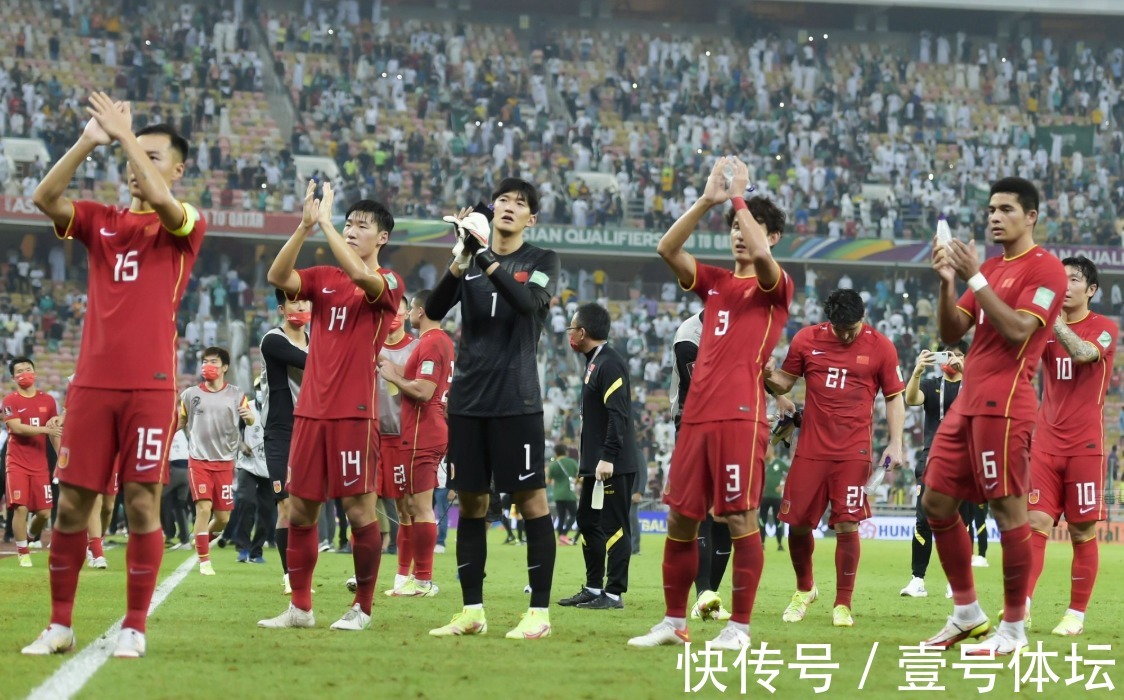 国足|国足6大主力集体缺席,伤病传言四起,李霄鹏还剩几成胜算