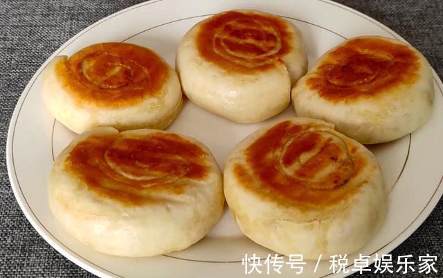 面食|发面直接加酵母粉和白糖是大错，教你一小妙招，发面只需10分钟