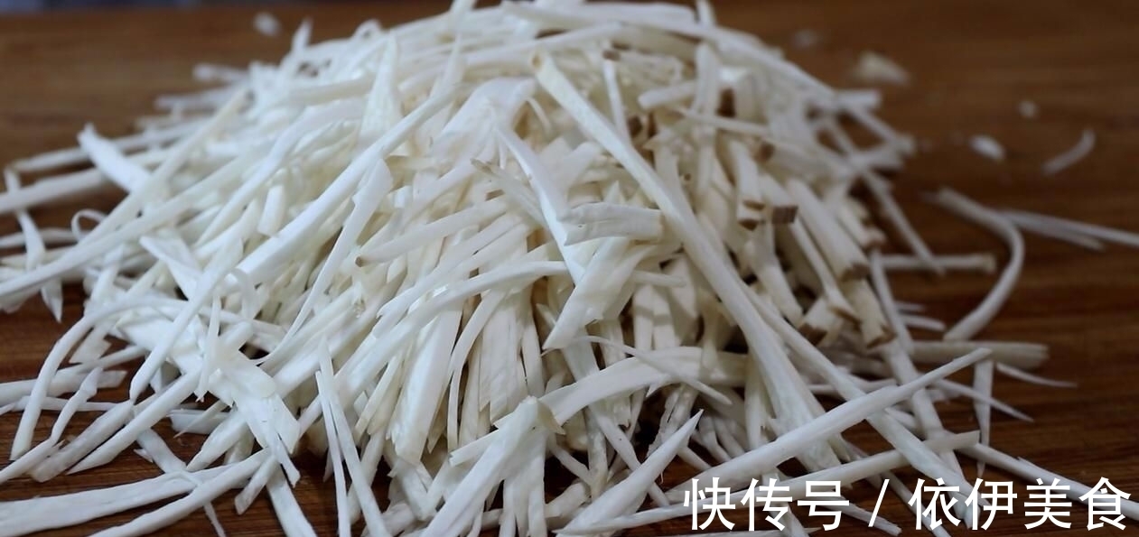 椒盐|教你杏鲍菇的简单做法,只用两种调味料就搞定,咸香酥脆