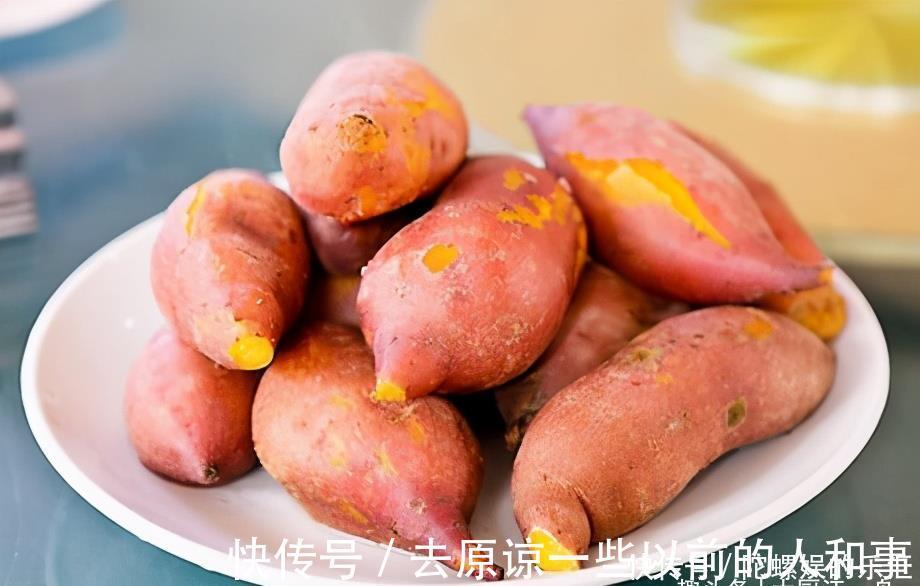 手抓饼|天冷后要多吃红薯,教你新吃法,不煮不油炸,香甜软糯又好吃