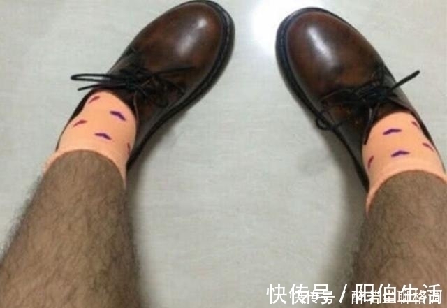 毛裤|好评比差评还要命，女孩自带纯天然毛裤，卖家：店都被你毁了！