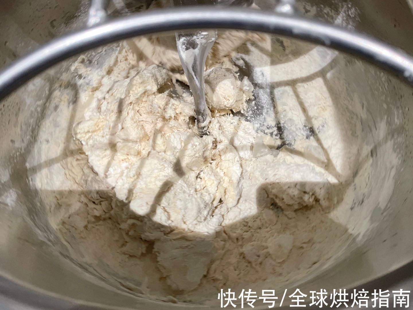 日式米吐司松软香甜有弹性，竟然是吐司界的纯真少女