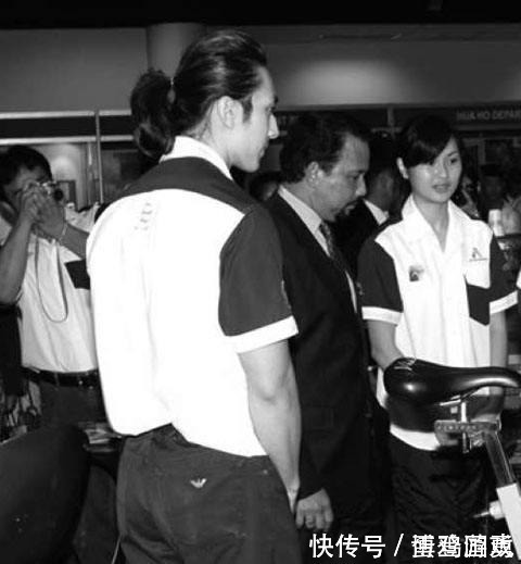 吴尊出门从来不敢牵林丽莹的手, 只因文莱这条规定太不可思议!