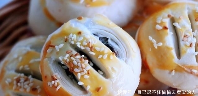 有面粉就能做,不发面,不醒面,层次分明,放3天还酥香掉渣