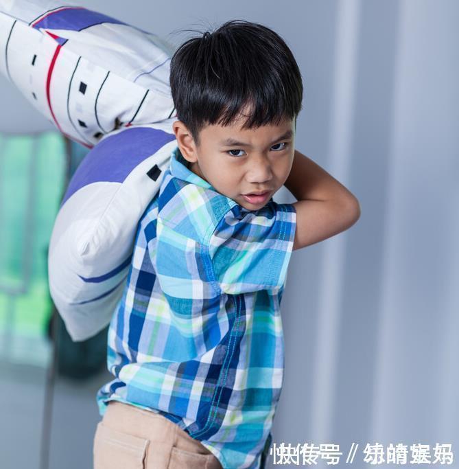 炸掉|11岁孩子愤怒地大喊:“我要炸掉学校”,孩子心眼真那么坏吗