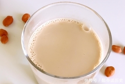 生花生和熟花生,吃哪种最好?原来不同做法营养不同,长见识了!