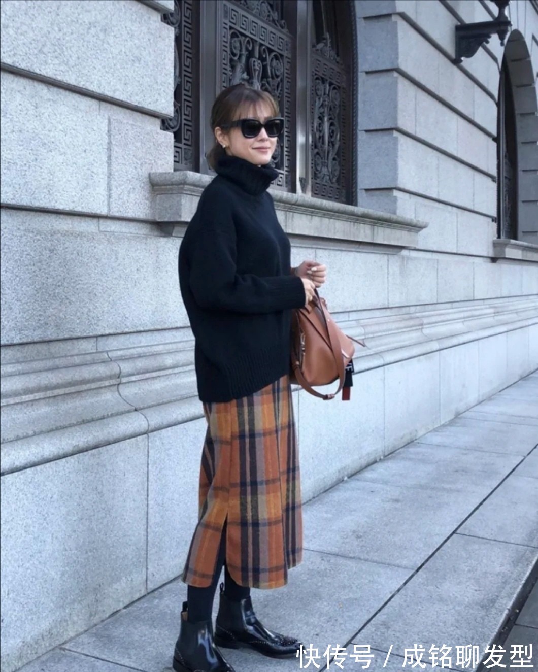 减龄|越简单越高级,女人过了四十就别穿得太花哨,这几种搭配洋气减龄