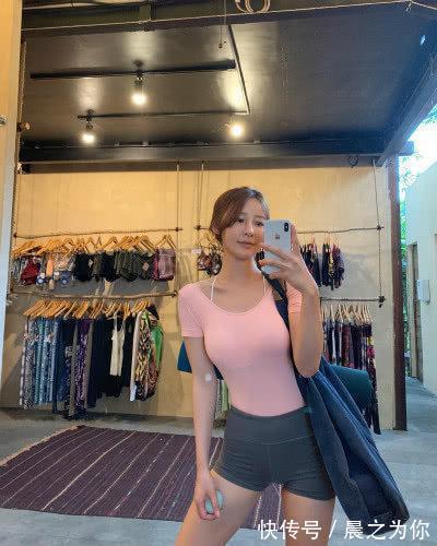 高挑|173公分的瑜伽女神,常年保持运动,纤细高挑又有型