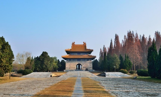 竣工|他没当过一天皇帝,陵墓却比朱元璋的孝陵还大,建了40年才竣工