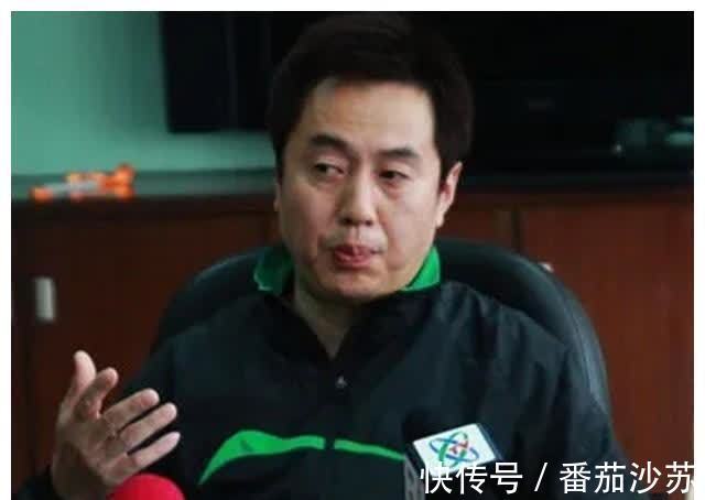 女乒|女乒教练施之皓,开除世界冠军郭跃引争议,娶小22岁弟子重回上
