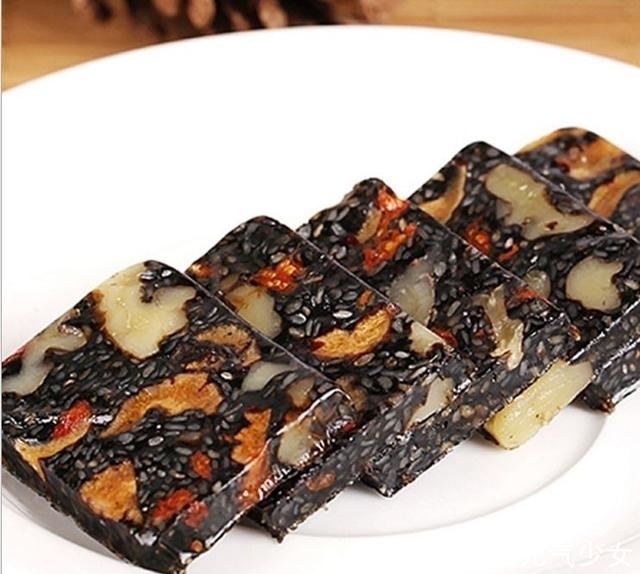 女人千万别嫌弃它丑!每天吃一点,皮肤细腻更有弹性