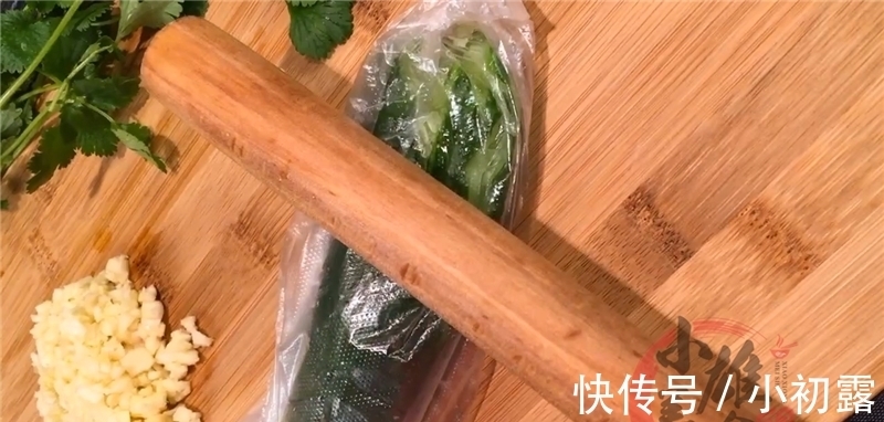 做法|为什么饭店里面的拌黄瓜很好吃? 做法和配方很简单, 一起来看看