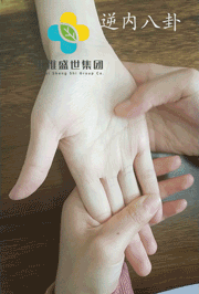 包包|孩子眼皮上长包,不痛不痒,一直消不下去?说明这里出了问题!