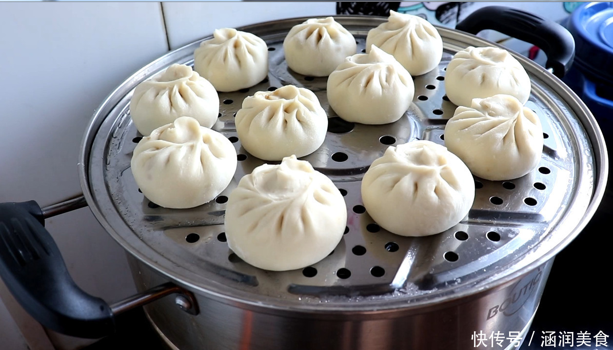 手把手教您在家蒸包子,3个小诀窍,包子又白又松软,零失败