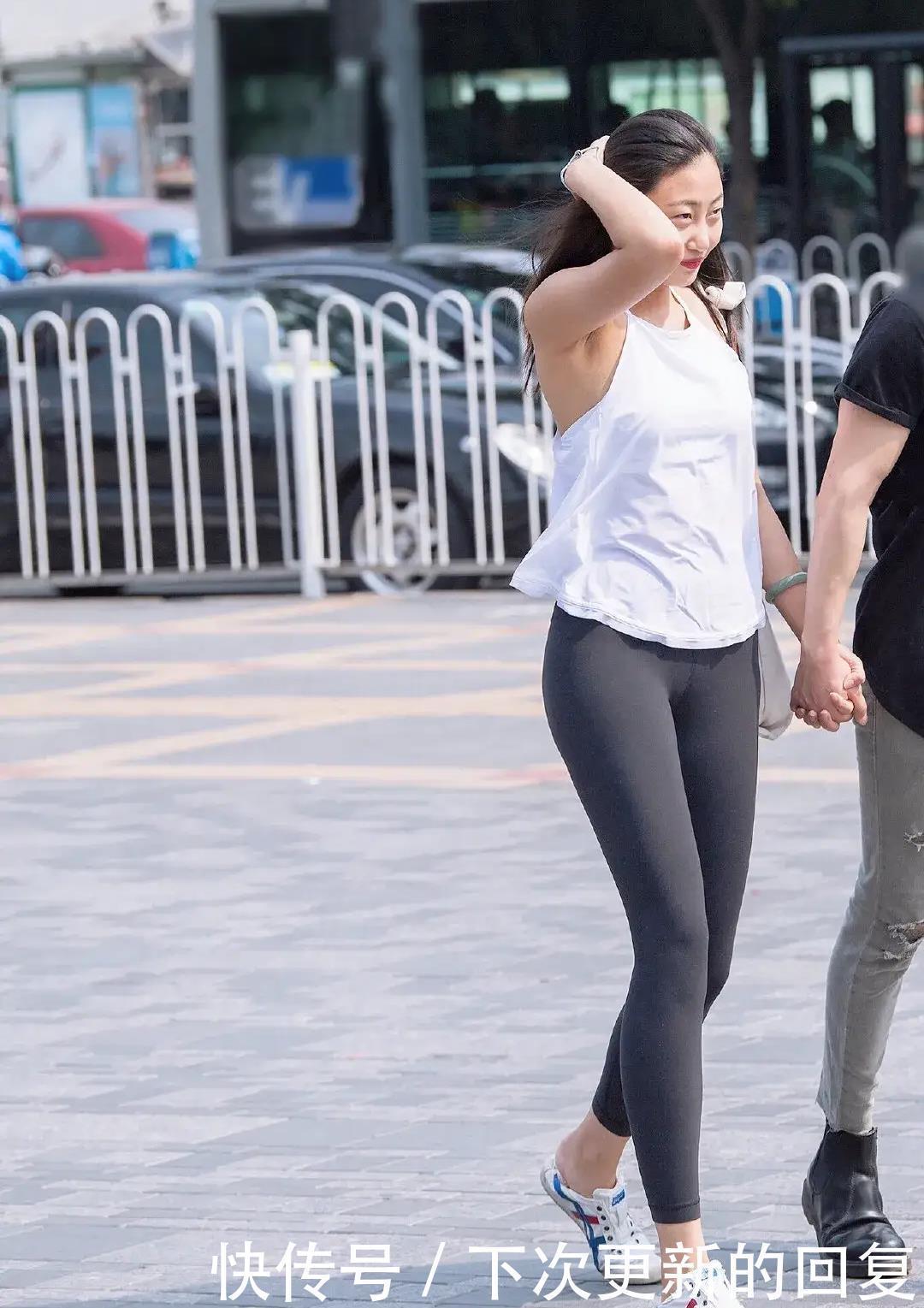 化解“O型腿”的尴尬,还得看打底裤,时髦显瘦又吸睛