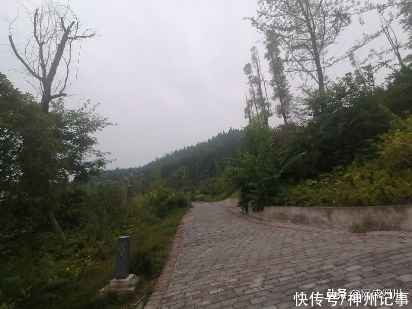 蓬安|逛游百牛赞歌广场，这里风景独好