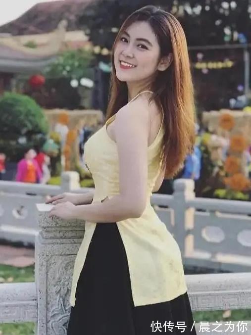 运动|26岁女老师因身材爆火,前凸后翘好身材,一看就是常年健身的结果