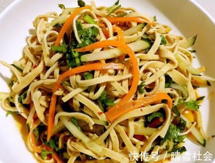 黄瓜|夏季天热,无论有钱没钱,这凉拌菜都要吃,清热解暑,天天吃不腻