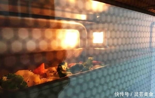 奥尔良烤肉|女人常吃这种“碱性食物”不但嘴巴不臭,头发乌黑,连皮肤也变嫩