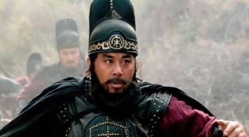 卢俊义$此人心比吴用还黑,表面善良,却在其他好汉落难时原形毕露