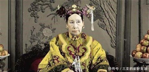 最尴尬|慈禧尴尬的时刻,上厕所忘记带纸!宫女无奈做出这个举动!