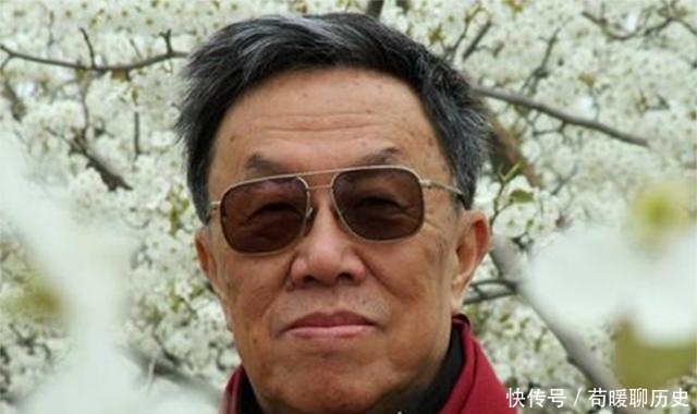  理想主义|王蒙：不读书的挺能耐，书读多倒显得傻，为什么今天还是这样？