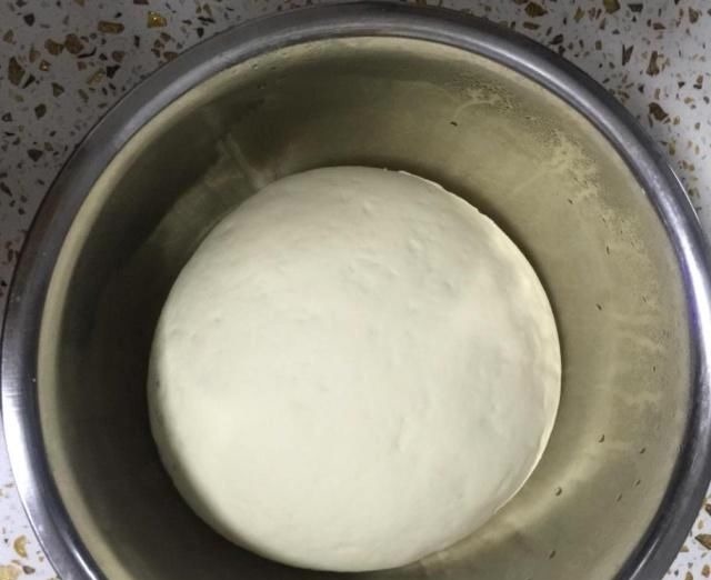 水煎包这样做太好吃了，脆而不硬，香而不腻，孩子一次吃了5个