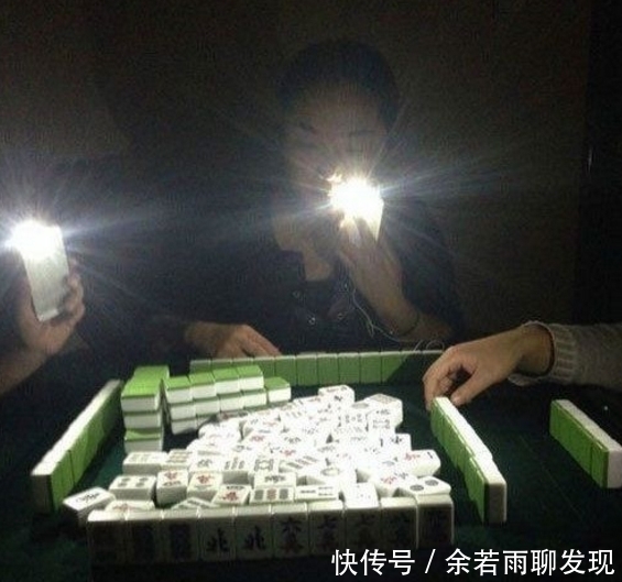 差距|我如果不说你能看出来他俩是双胞胎吗，差距真大