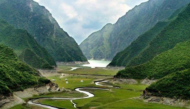 甘肃十大著名旅游景点，此山被民间誉为“神山”，不可不去！